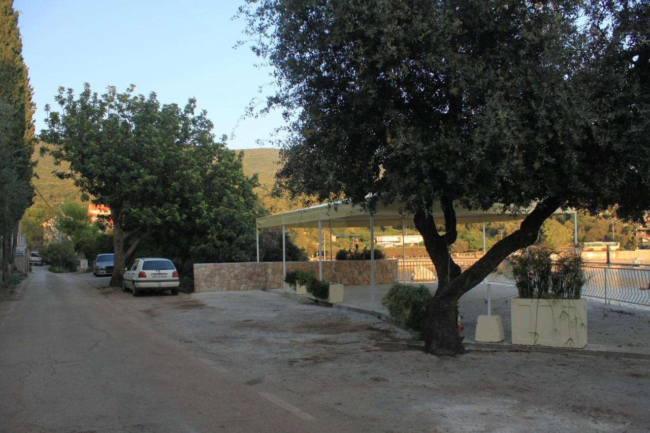 Apartments By The Sea Molunat, Dubrovnik - 8550 Esterno foto